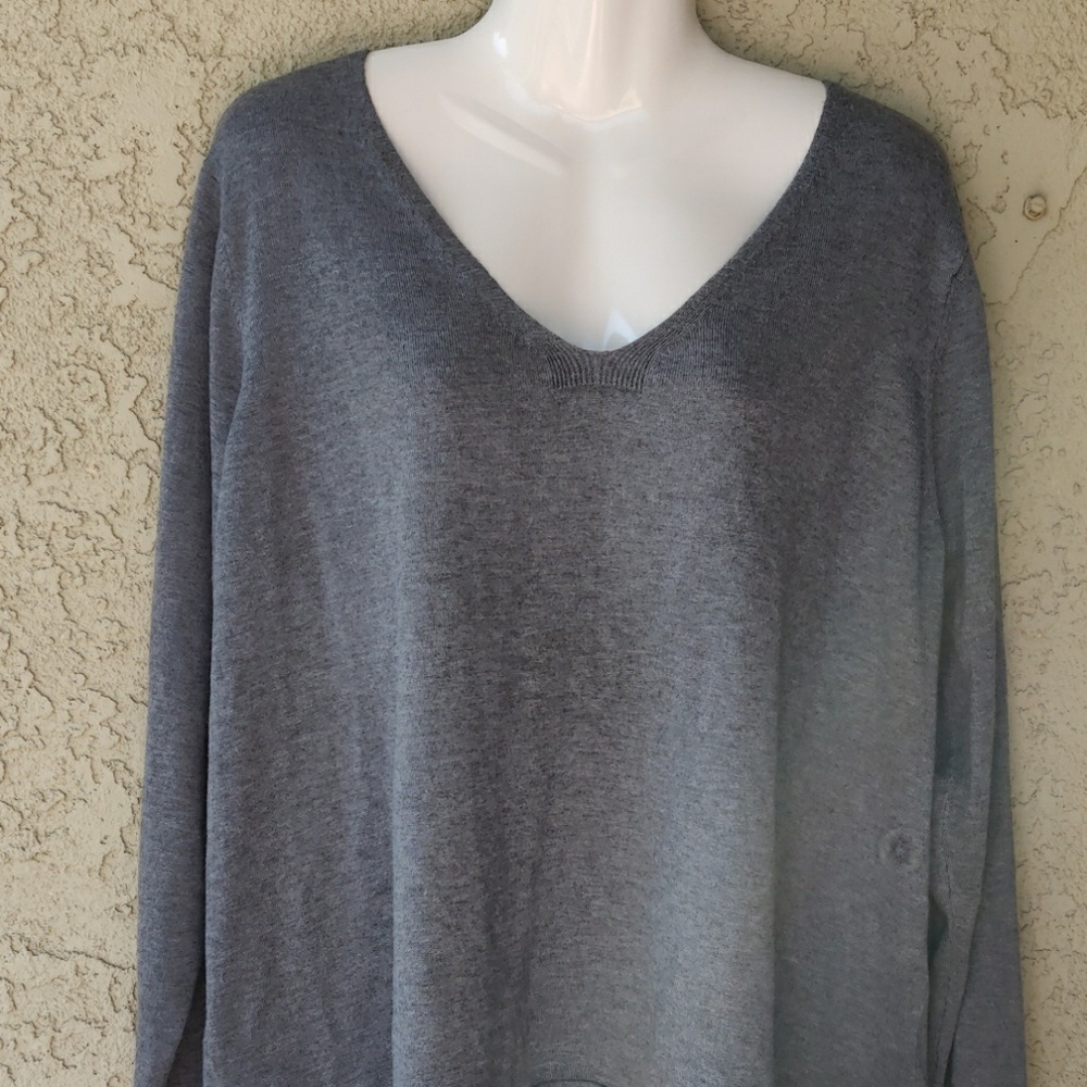 89th+ Madison chiffon split back sweater blouse - Picture 7 of 8